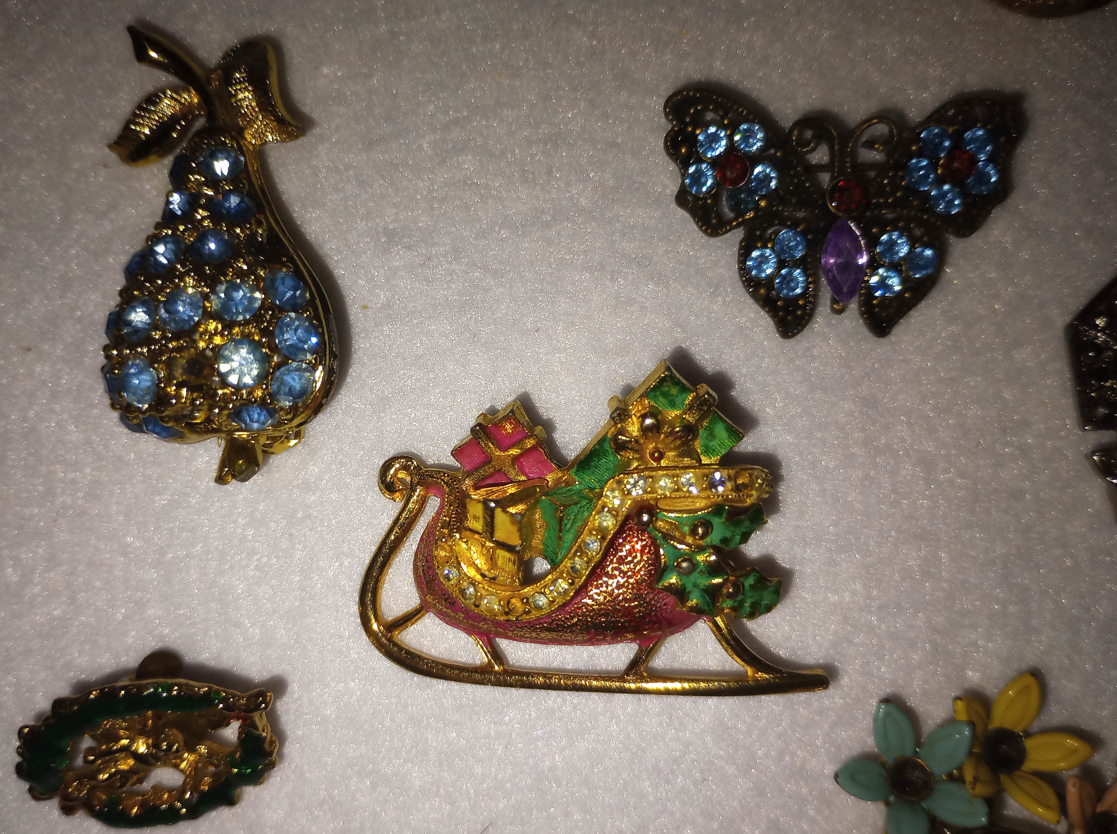 brooches